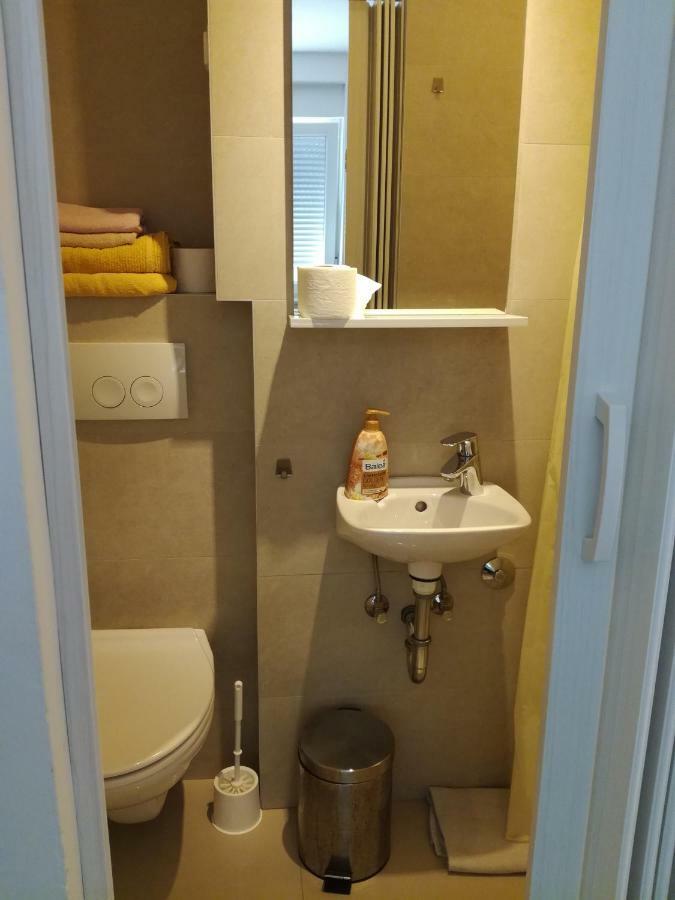 Soba U Centru Hotel Pula Buitenkant foto