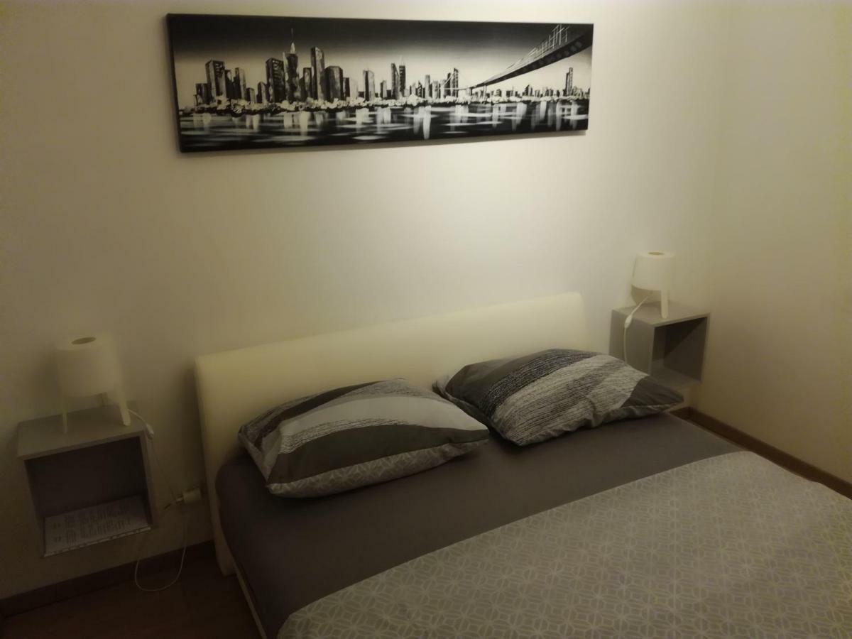 Soba U Centru Hotel Pula Buitenkant foto